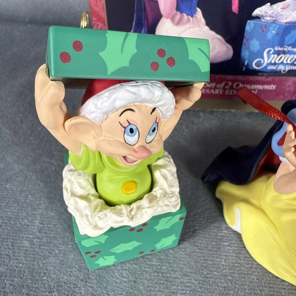 Hallmark Keepsake Disney Snow White Seven‎ Dwarfs Dopey  Anniversary Ornaments
